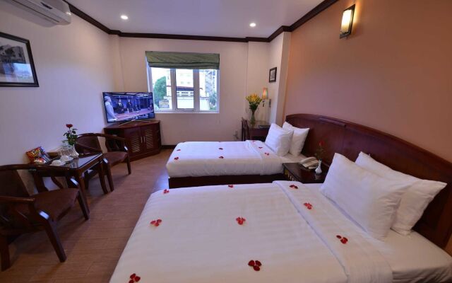 Blue Ha Noi Inn Legend Hotel