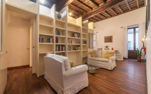 Unique Opportunity To Live in a Renaissance Palace - Ac/Wi-Fi