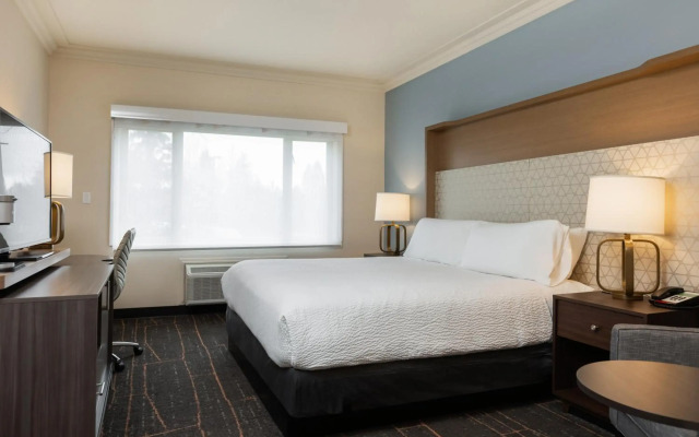 Holiday Inn Victoria Elk Lake by IHG