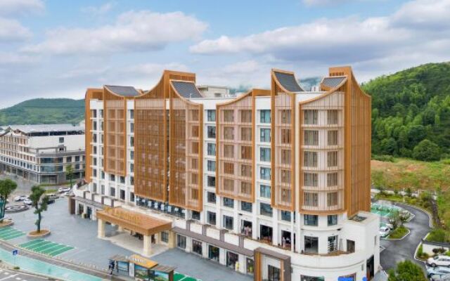 Vienna International Hotel (pingxiang Wugong Mountain Visitor Center)