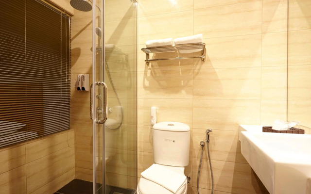 Hotel Six Seasons