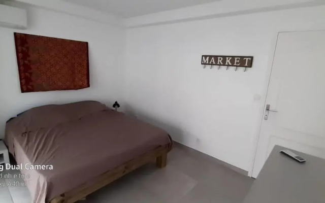 Appartement neuf a 150 metres de la mer wifi
