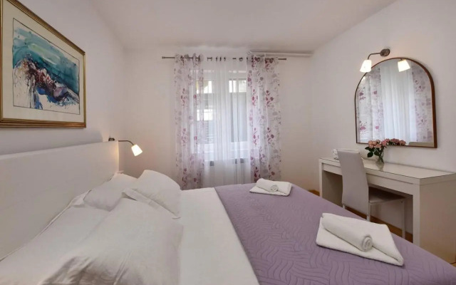 Apartments Sanja in one of favourite part of Poreč beach area