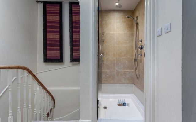 Light And Comfortable Hammersmith Home Ssq