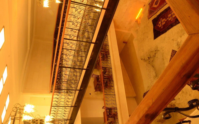 Safa Royal Museum Hotel