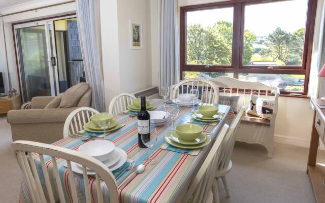 2 Tanworth House