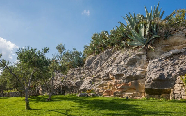 Villa Radun Home with Grand Heated Pool