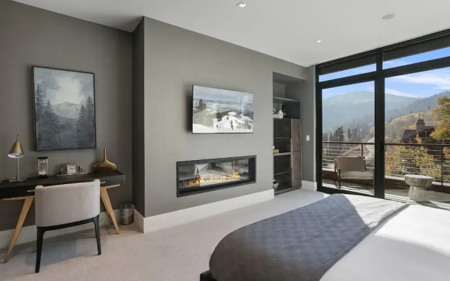 201 - Four Bedroom Argent 4 Condo