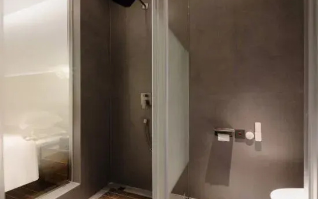 BOSS Hotel（Guigang Wanda Plaza store）