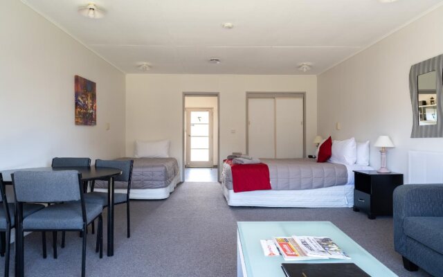 Golden Bay Motel