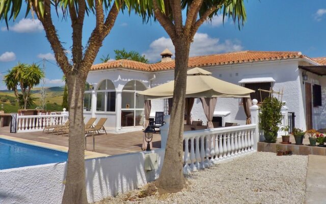 Splendid Villa in Almogía With Private Swimming Pool
