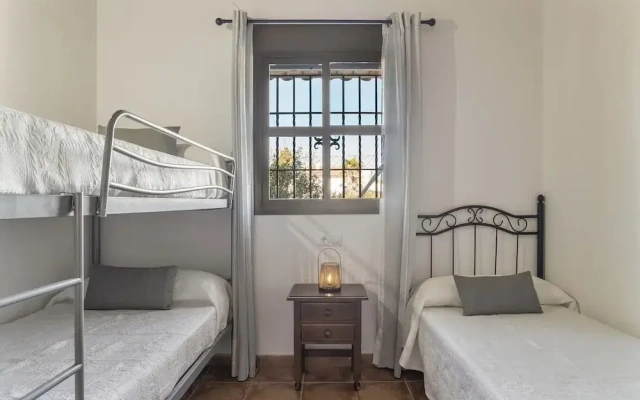 Casa con piscina compartida Conil de 5