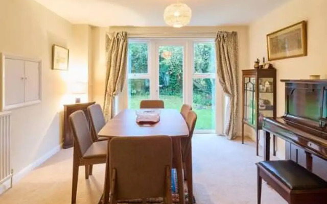 Host Stay Mayfield