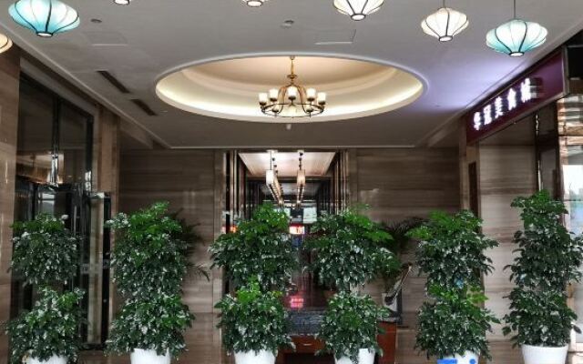 Hewitt Grand Hotel