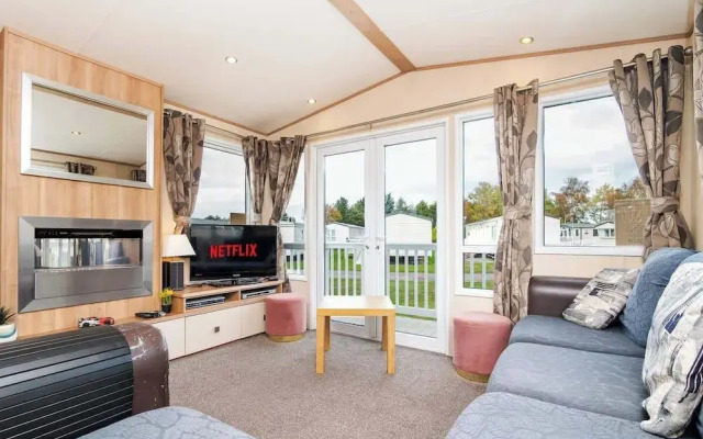 3 Bedroom Static Caravan-seton Sands