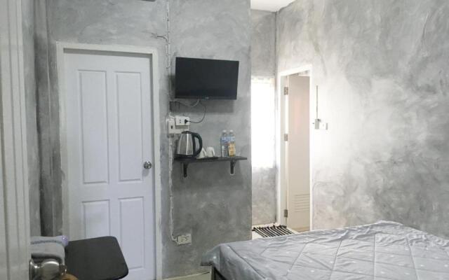 You In House URT Surathani Airport