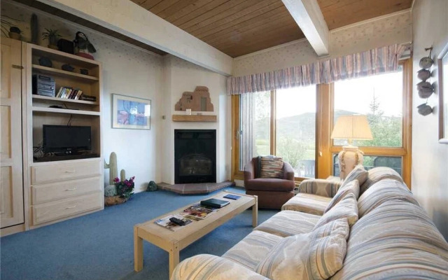 West Condominiums - W3204