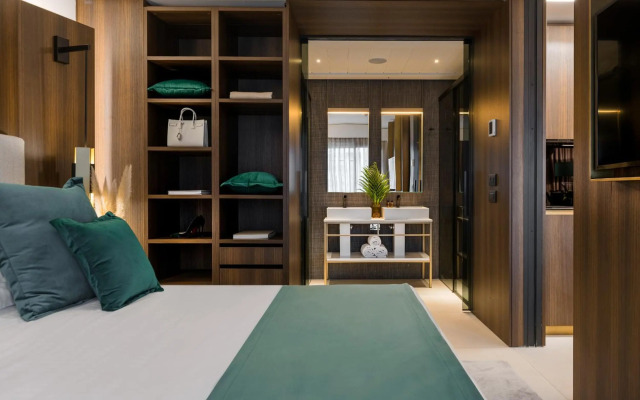 We Me Suite Hotel