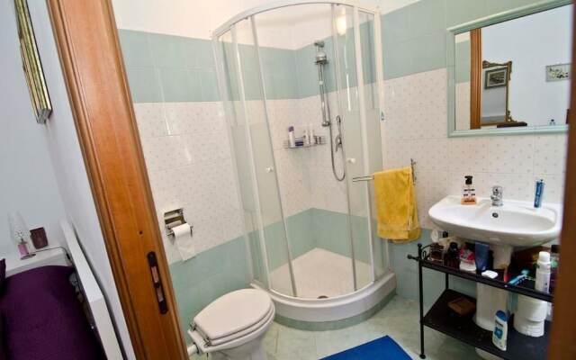 Room in B&B - A Casa Boschi Near Vatican Family Room