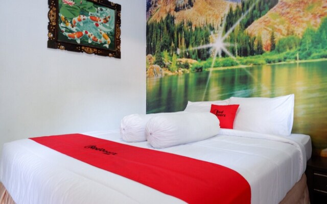 Garudha Hotel by RedDoorz