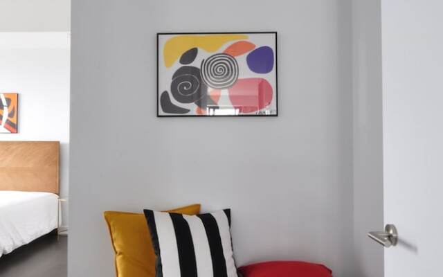 Tour des Canadiens Penthouse by Hometrotting