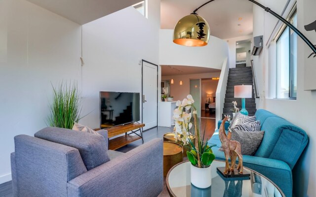 Luxury Little Italy Loft by Namastay