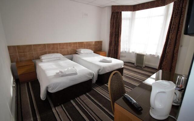 OYO Cardiff Central