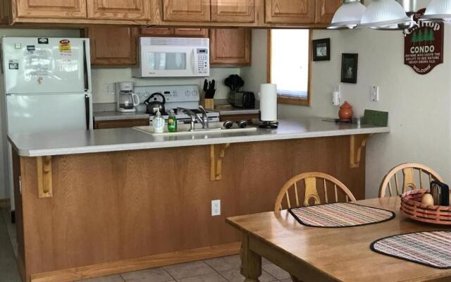 1494OAK Cliff Top Condo
