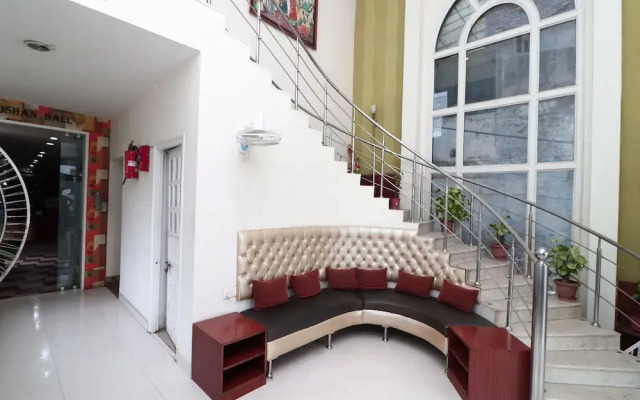OYO 5189 Hotel East Lite
