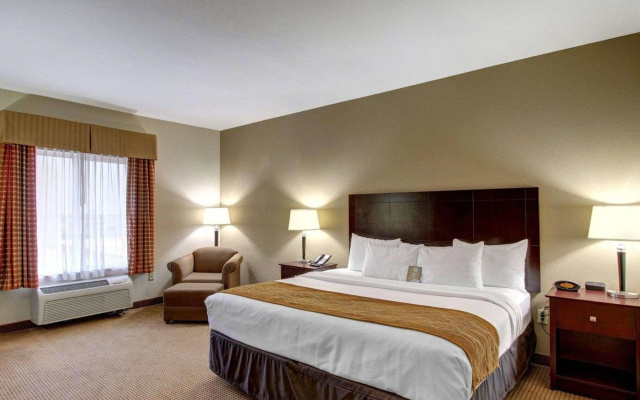 Comfort Inn & Suites Alvarado