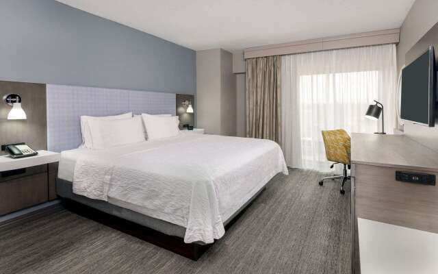 Hampton Inn & Suites Kansas City-Country Club Plaza