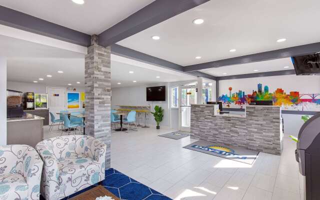 Days Inn by Wyndham Knoxville North
