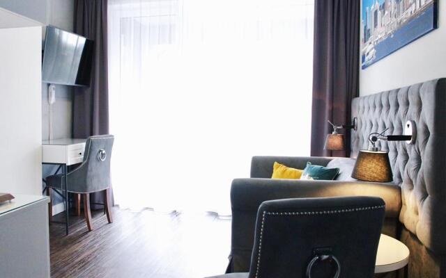 Port 21 Pura Pool&Design Hotel