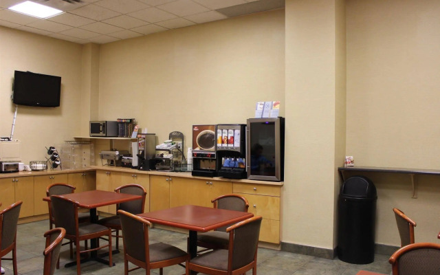 Best Western Plus Uptown Hotel