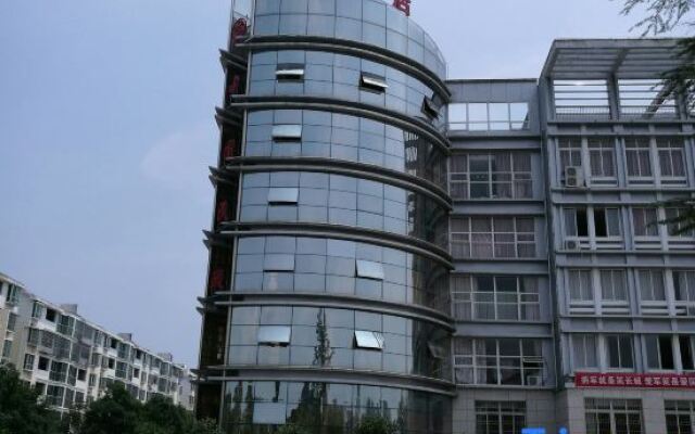 Huayun Hotel