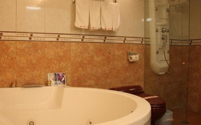 Esquire Hotel