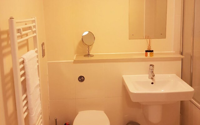 45 Brooklyn House - Lap of Luxury City Centre Apartments in Hub - Parking, City View