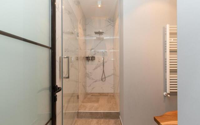 Metropole Apartments Royal Residence