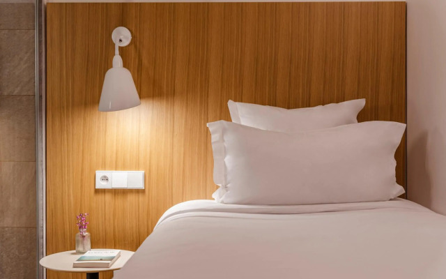 9Hotel Republique