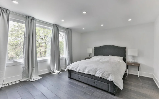 QuickStay - Classy 5brm House in Vaughan