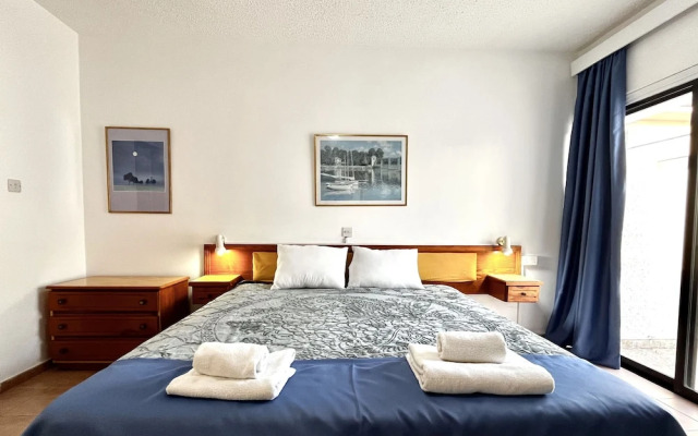 79 AN - Stay Nissi Chrysland Studio 111