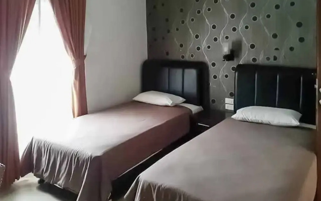 RedDoorz near Pantai Panjang Bengkulu 2