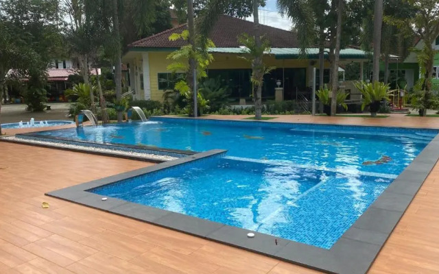 Somrudee Resort