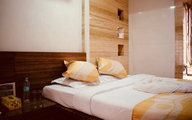 Economical Stay In Heart Of Mumbai