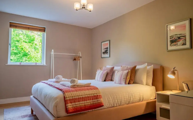 Host Stay Hilltop House