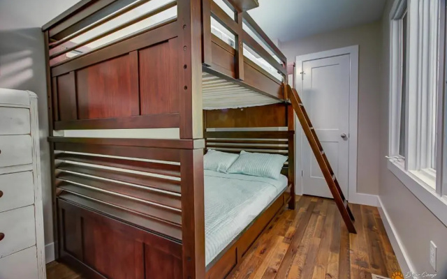 Leconte Mountain Lodge