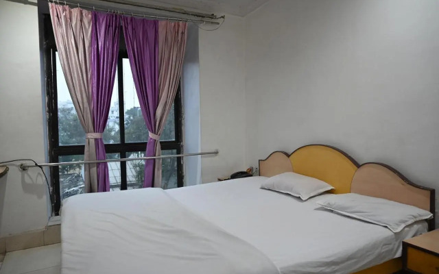 OYO 27950 Hotel Priyanka International