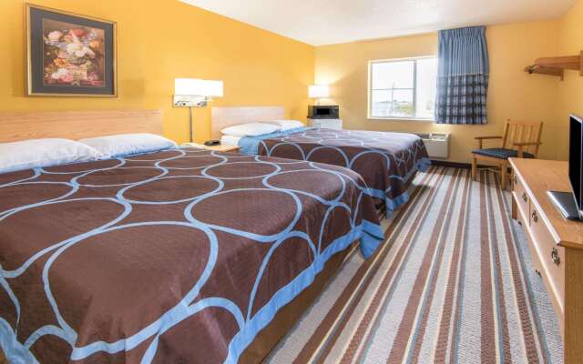 Super 8 by Wyndham Medina