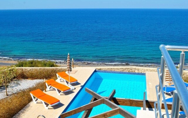 Villa Blue Horizon by Amy Villas