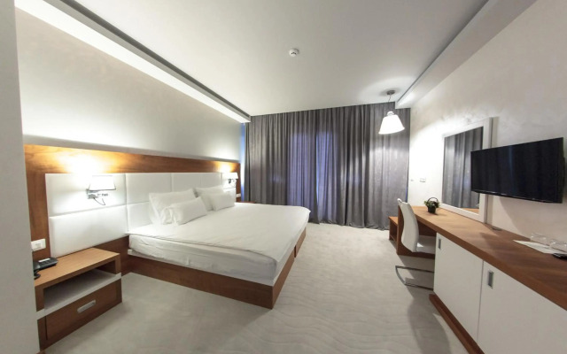 Porto In Hotel